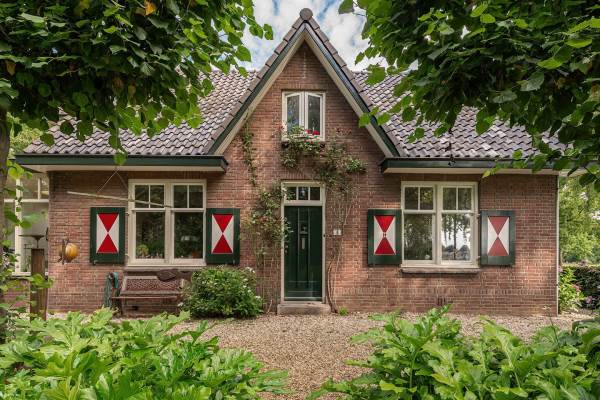 Woning Dorpsstraat 33 Kerk-Avezaath (Gem. Buren)
