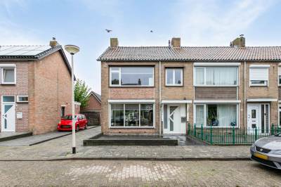Woning Dr Ensinkstraat 12 Halsteren