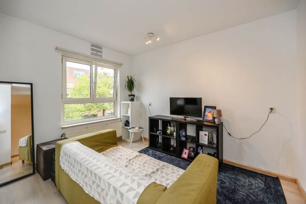 Woning Daniël Defoelaan 111 Amsterdam
