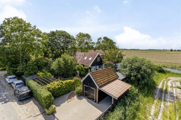 Woning Riedsterweg 4 Dongjum