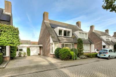 Woning P.C. Hooftlaan 13 Raamsdonksveer