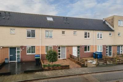 Woning Clare Lennartstraat 24 Almere