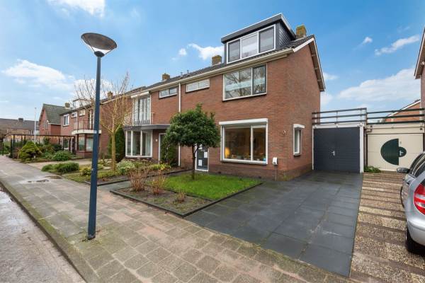 Woning Beatrixstraat 52 Zwaag