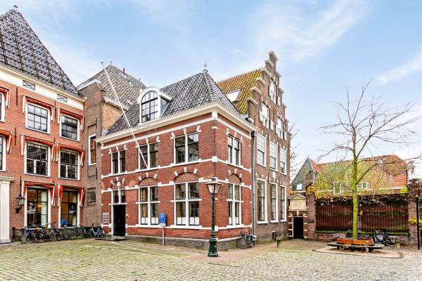 Woning Pieterskerkhof 40 Leiden