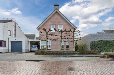 Woning Margrietstraat 38 Rijen