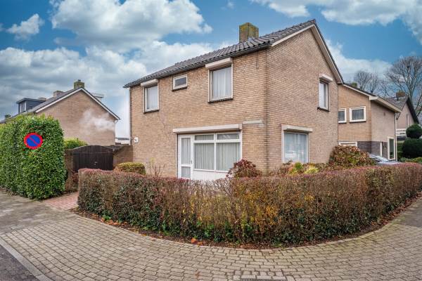 Woning Julianaplein 128 Beuningen (GE)