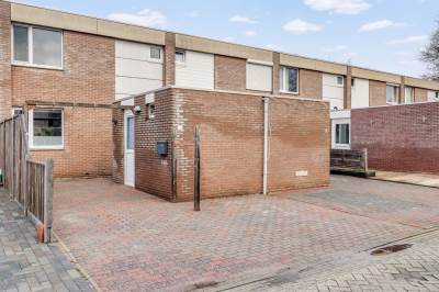 Woning Holenduif 15 Emmen