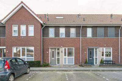 Woning Dr.Tjalmastraat 11 Veen