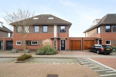 Woning Onder de molen 55 's-Gravendeel