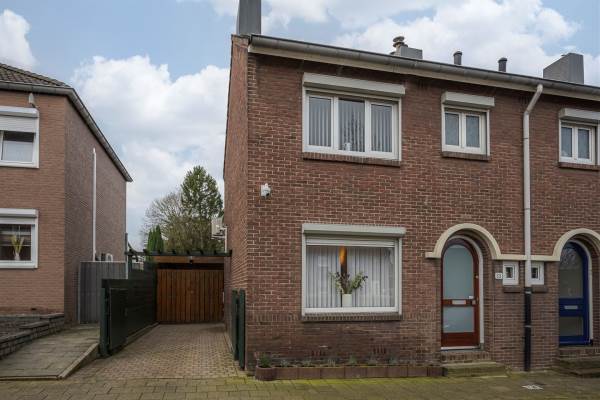 Woning Pastoor van der Heijdenlaan 33 Kerkrade