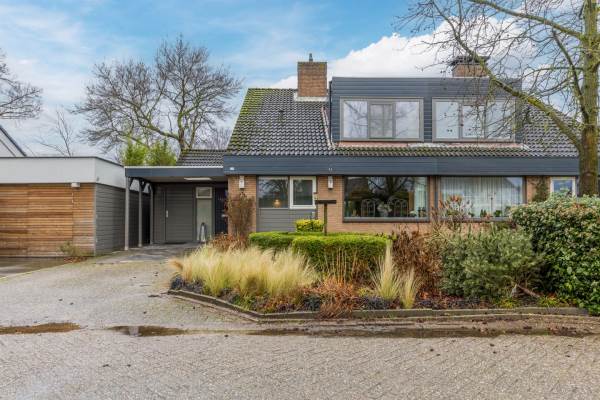 Woning Pieter van Oldenborghlaan 3 Willemstad