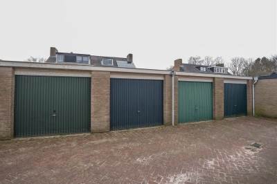 Garage Klein Laren 15G04 Laren (NH)