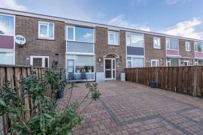 Woning Don Carloshof 4 Hoogvliet Rotterdam