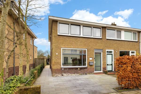 Woning Zuideinde 10 Oostzaan