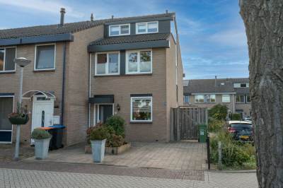 Woning Karveel 3736 Lelystad