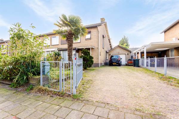 Woning Pastoor van der Marckstraat 48 Weurt