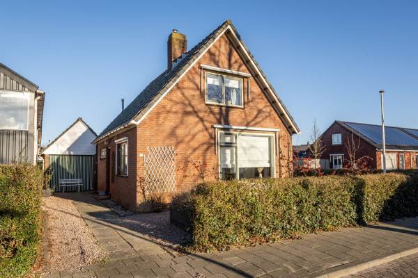 Woning Margrietlaan 38 Dirksland