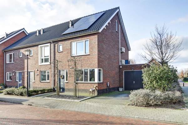 Woning Dokter van de Kolkstraat 24 Nijkerkerveen