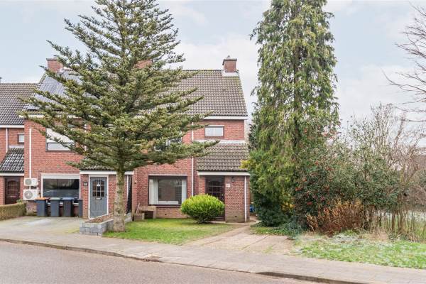 Woning Bloemersweide 69 Gendringen