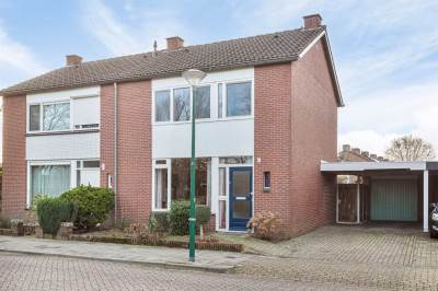Woning Anna van Burenweg 14 Grave