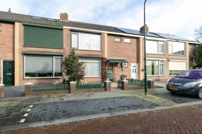 Woning Burg. Bianchiweg 5 Geertruidenberg