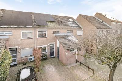 Woning Van Leeuwenerf 8 Oud-Beijerland