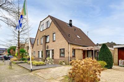 Woning Seringenstraat 51 's-Gravendeel