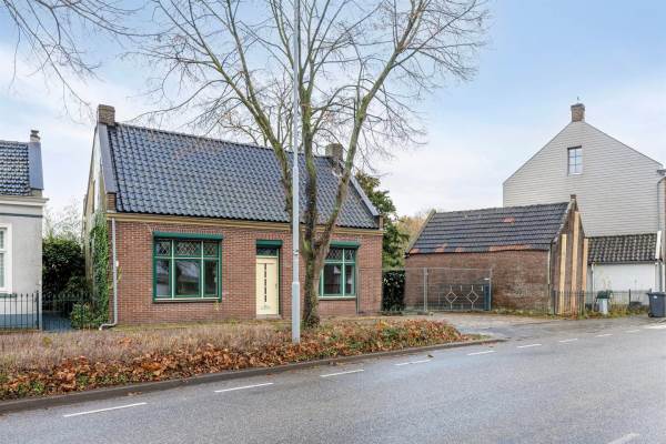 Woning Plantsoen 22 Lage Zwaluwe