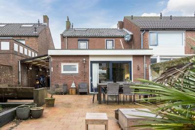 Woning Oosterstraat 9 Dinteloord