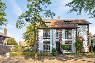 Woning Caroluslaan 10 Helmond