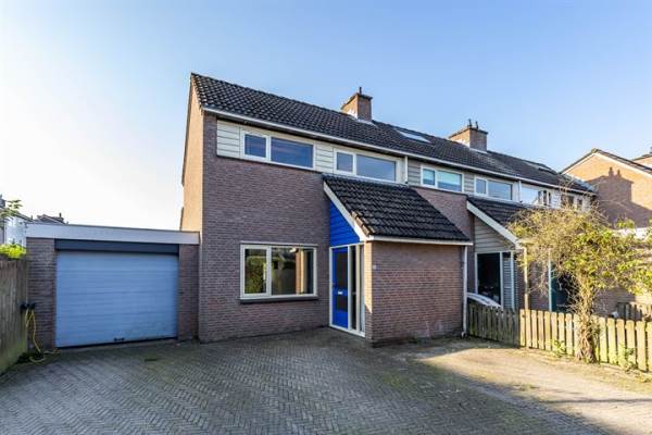 Woning Taniaburg 18 Leeuwarden