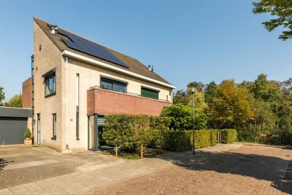 Woning Annie Salomonsplein 19 Rijen
