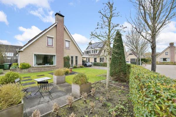 Woning Anna de Renessestraat 33 Heemskerk