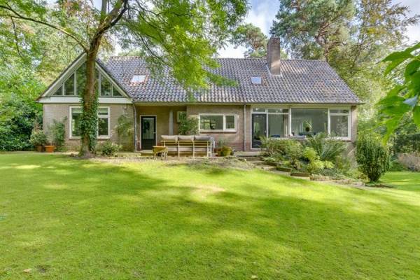 Woning Cornelis Evertsenlaan 1 Nijverdal