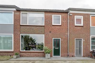 Woning Kardinaal de Jongstraat 17 Rijen