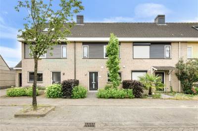 Woning Anton van Duinkerkenstraat 29 Raamsdonksveer