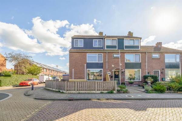 Woning Nicolaas van Puttenlaan 23 Geervliet