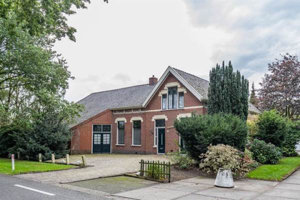 Woning Hoofdweg 44 Scharmer