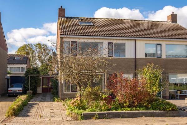 Woning Klaas van der Meijstrjitte 12 Bitgummole