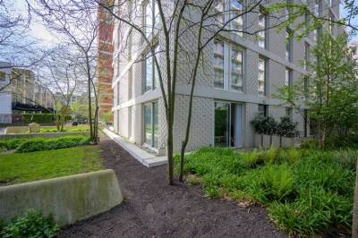 Woning Rosy Wertheimstraat 1 Amsterdam