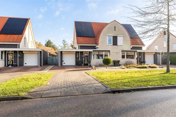 Woning Munnikenland 101 Sleeuwijk