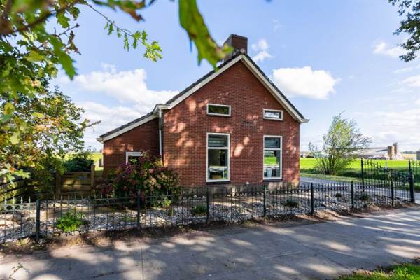 Woning Hoofdweg 5 Scharmer