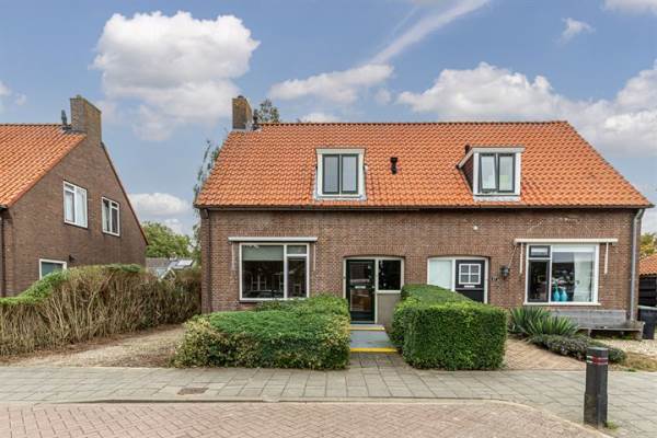 Woning Kerkweg 16 Brandwijk