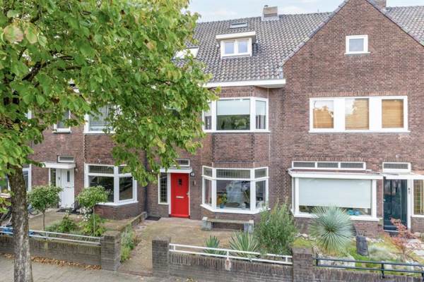 Woning van Voorst tot Voorststraat 13 Breda