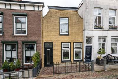 Woning Voorstraat 8 Ooltgensplaat