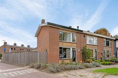 Woning Koningin Julianaplantsoen 43 Waardenburg