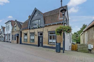 Woning Kerkstraat 17 Strijen
