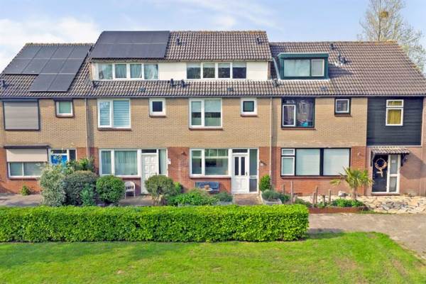 Woning Binnensingel 92 Strijen