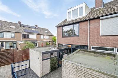 Woning Nassaustraat 127 Numansdorp
