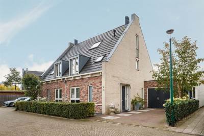 Woning Waalsteen 79 Houten